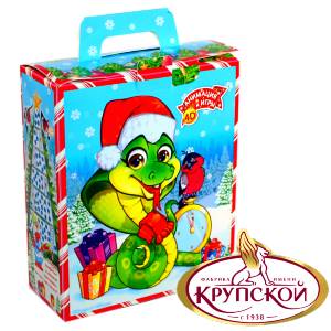 Сладкий новогодний подарок в картонной упаковке весом 650 грамм  в Каргополе